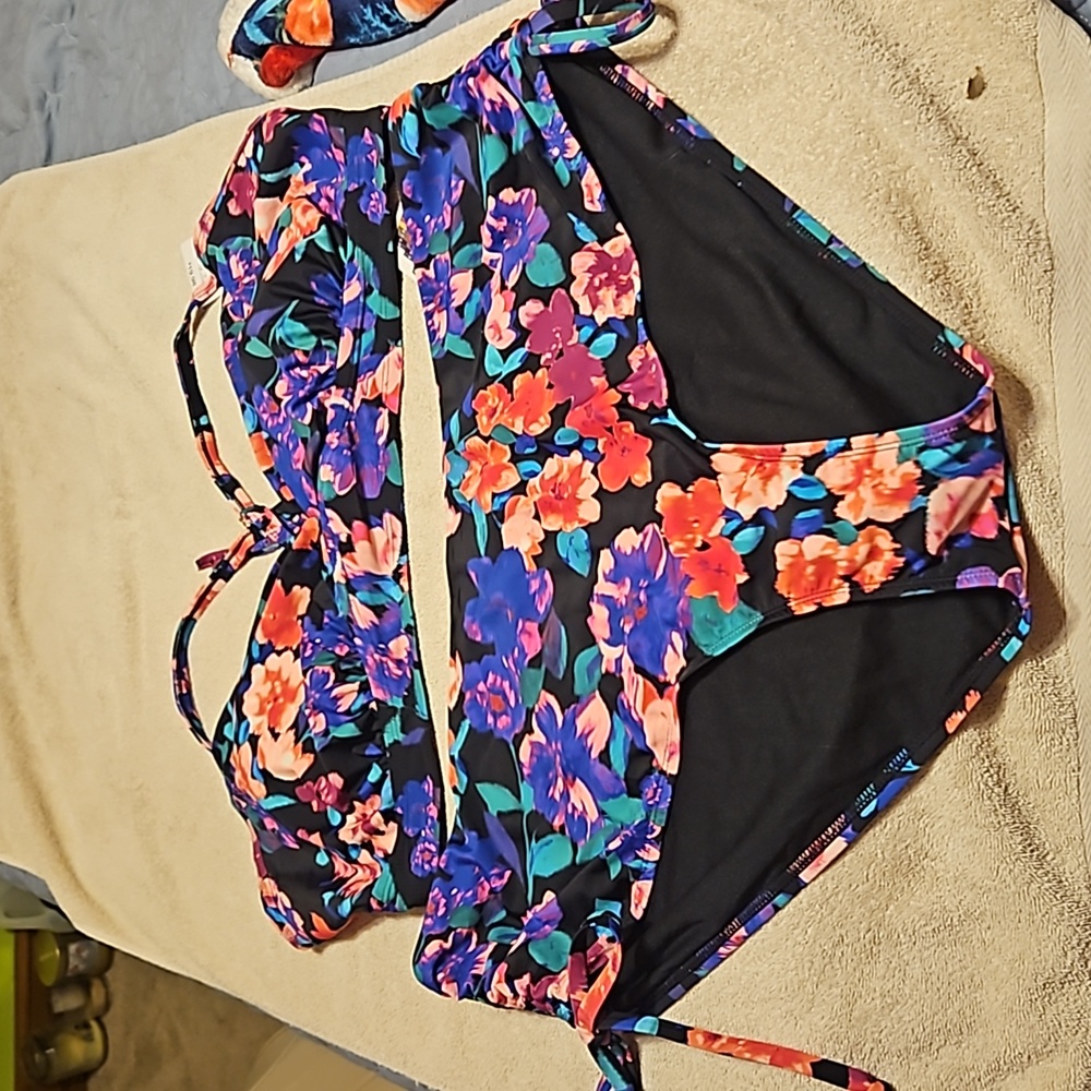 NWT Time and Tru bikini